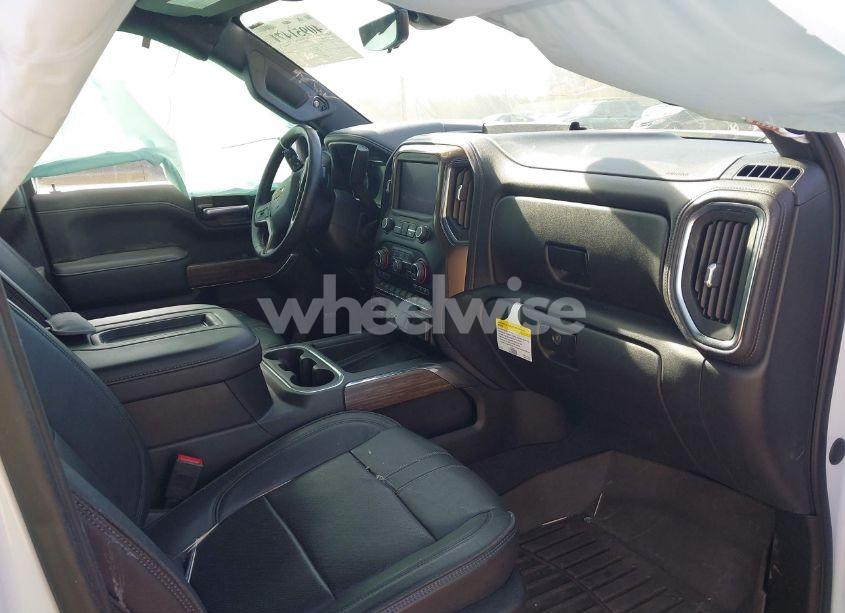 Photo 5 of 2020 Chevrolet Silverado 1500 (VIN 1GCUYHEL2LZ245457)