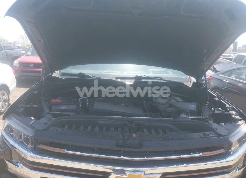 Photo 10 of 2021 Chevrolet Silverado 1500 (VIN 1GCUYHEL3MZ295544)