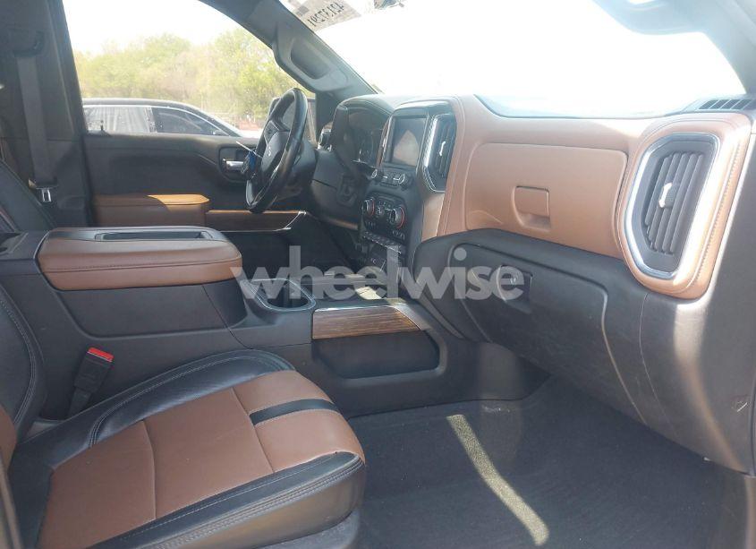 Photo 5 of 2021 Chevrolet Silverado 1500 (VIN 1GCUYHEL3MZ295544)