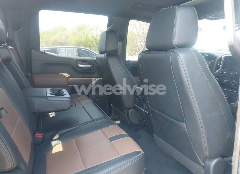 Photo 8 of 2021 Chevrolet Silverado 1500 (VIN 1GCUYHEL3MZ295544)