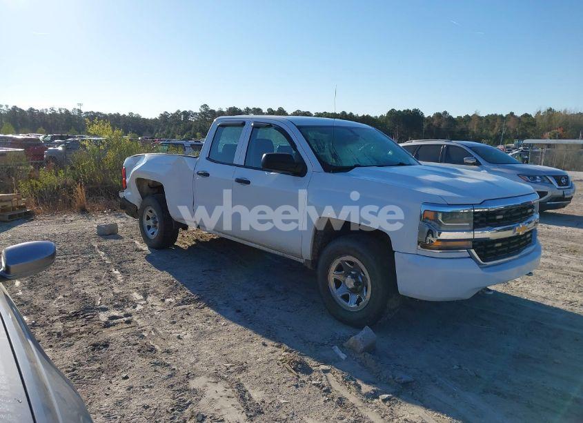 2016 Chevrolet Silverado 1500 WT (VIN 1GCVKNEC0GZ217232) main photo