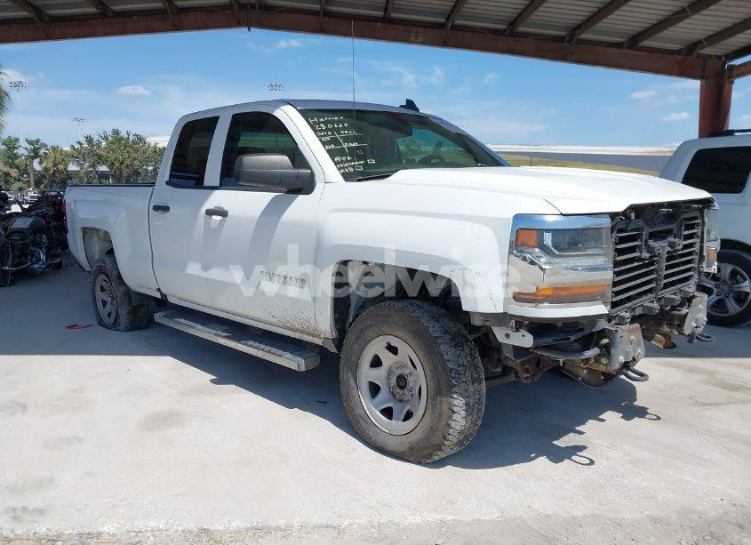 2017 Chevrolet Silverado 1500 WT (VIN 1GCVKNEC0HZ326923) main photo