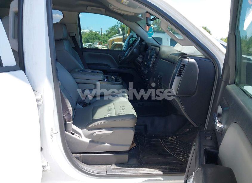 Photo 5 of 2017 Chevrolet Silverado 1500 WT (VIN 1GCVKNEC0HZ326923)