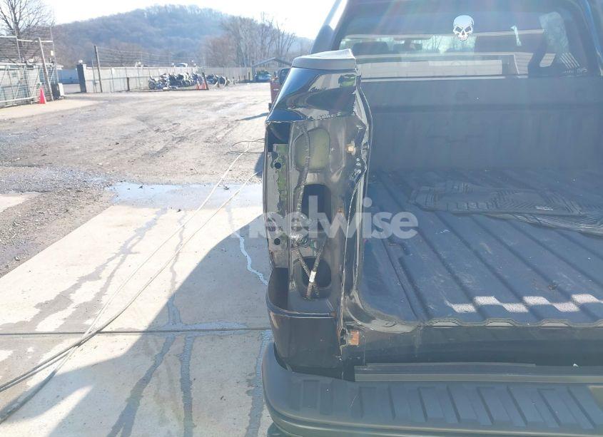 Photo 18 of 2018 Chevrolet Silverado 1500 WT (VIN 1GCVKNEC1JZ228697)