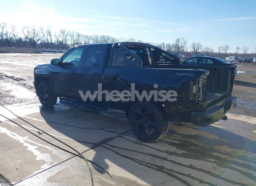 Photo 3 of 2018 Chevrolet Silverado 1500 WT (VIN 1GCVKNEC1JZ228697)