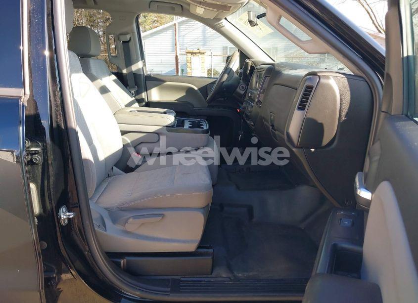 Photo 5 of 2018 Chevrolet Silverado 1500 WT (VIN 1GCVKNEC1JZ228697)