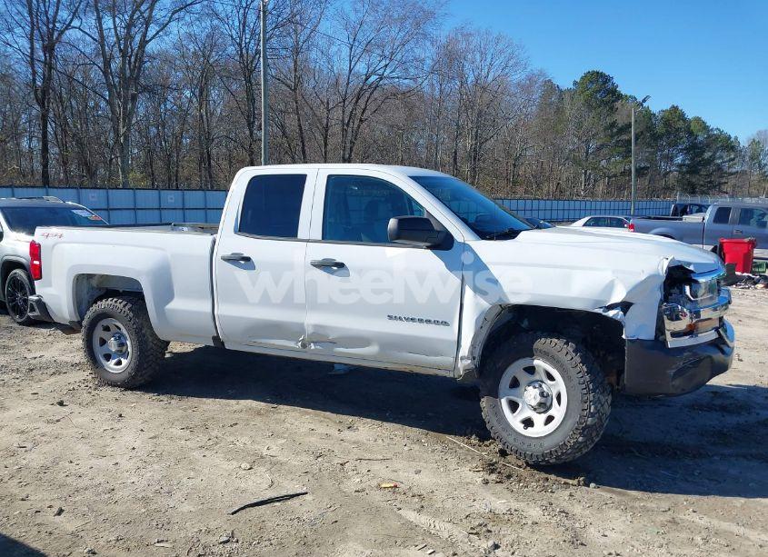 Photo 13 of 2017 Chevrolet Silverado 1500 WT (VIN 1GCVKNEC2HZ208923)