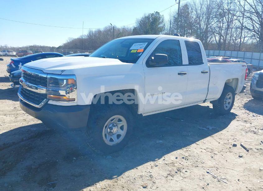 Photo 2 of 2017 Chevrolet Silverado 1500 WT (VIN 1GCVKNEC2HZ208923)