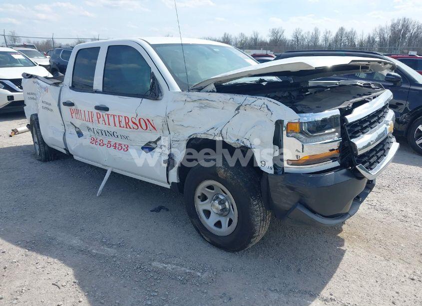 2018 Chevrolet Silverado 1500 WT (VIN 1GCVKNEC2JZ197105) main photo