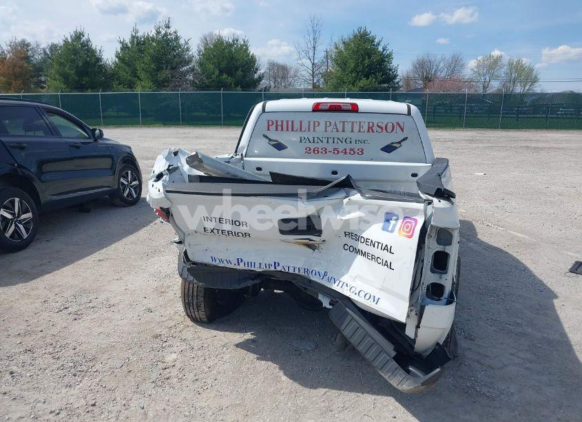 Photo 16 of 2018 Chevrolet Silverado 1500 WT (VIN 1GCVKNEC2JZ197105)