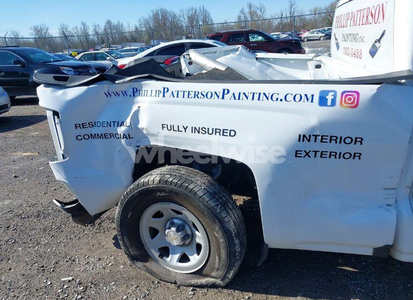 Photo 19 of 2018 Chevrolet Silverado 1500 WT (VIN 1GCVKNEC2JZ197105)