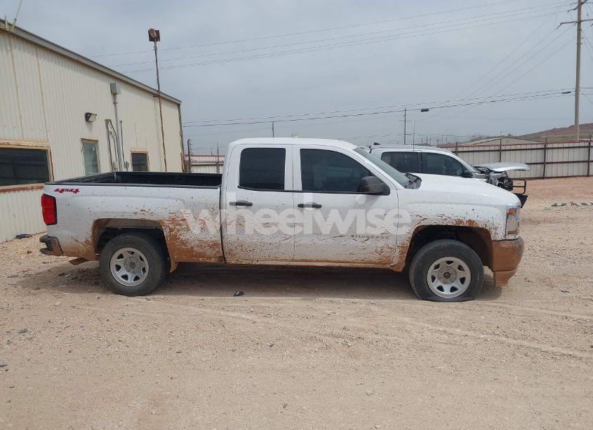 Photo 13 of 2018 Chevrolet Silverado 1500 WT (VIN 1GCVKNEC2JZ337928)