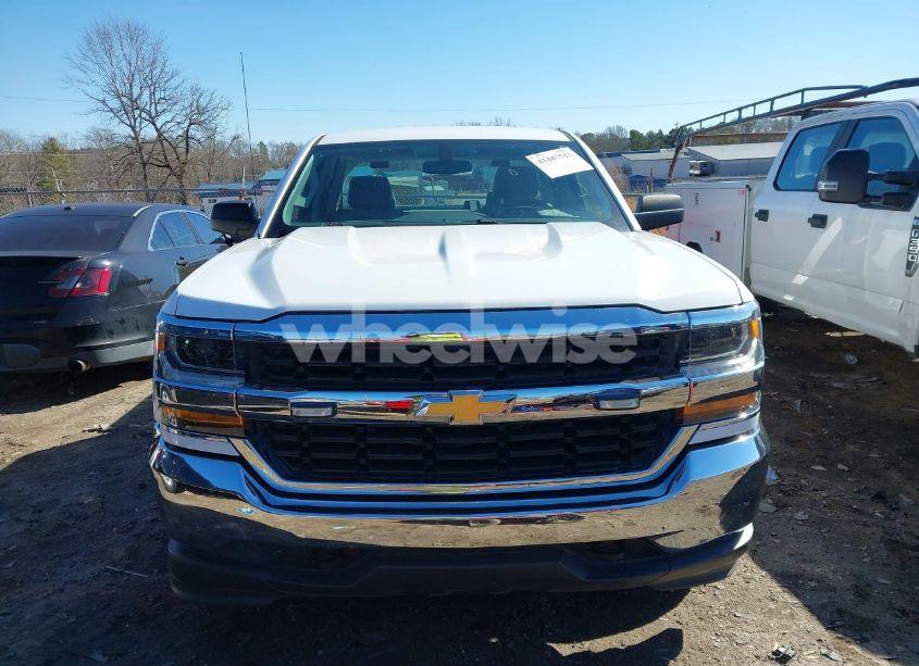 Photo 13 of 2018 Chevrolet Silverado 1500 WT (VIN 1GCVKNEC3JZ179423)