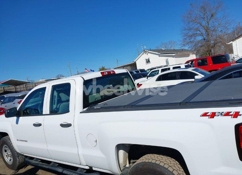 Photo 15 of 2018 Chevrolet Silverado 1500 WT (VIN 1GCVKNEC3JZ179423)