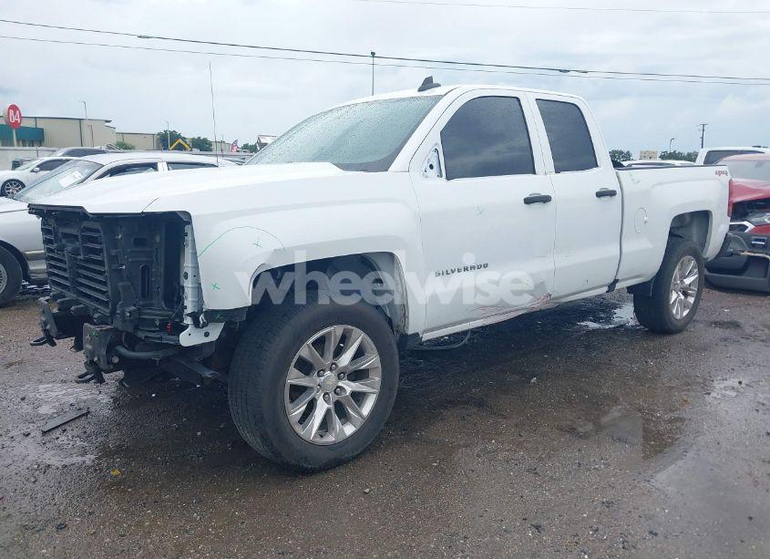 Photo 2 of 2018 Chevrolet Silverado 1500 WT (VIN 1GCVKNEC3JZ328185)