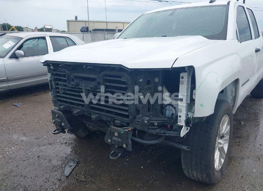 Photo 6 of 2018 Chevrolet Silverado 1500 WT (VIN 1GCVKNEC3JZ328185)