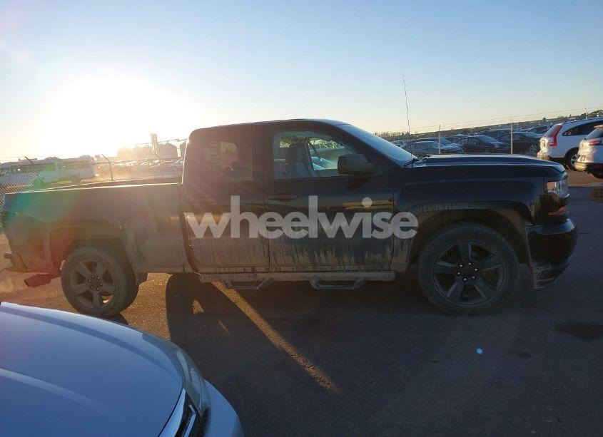 Photo 13 of 2018 Chevrolet Silverado 1500 LS/WT (VIN 1GCVKNEC5JZ253876)