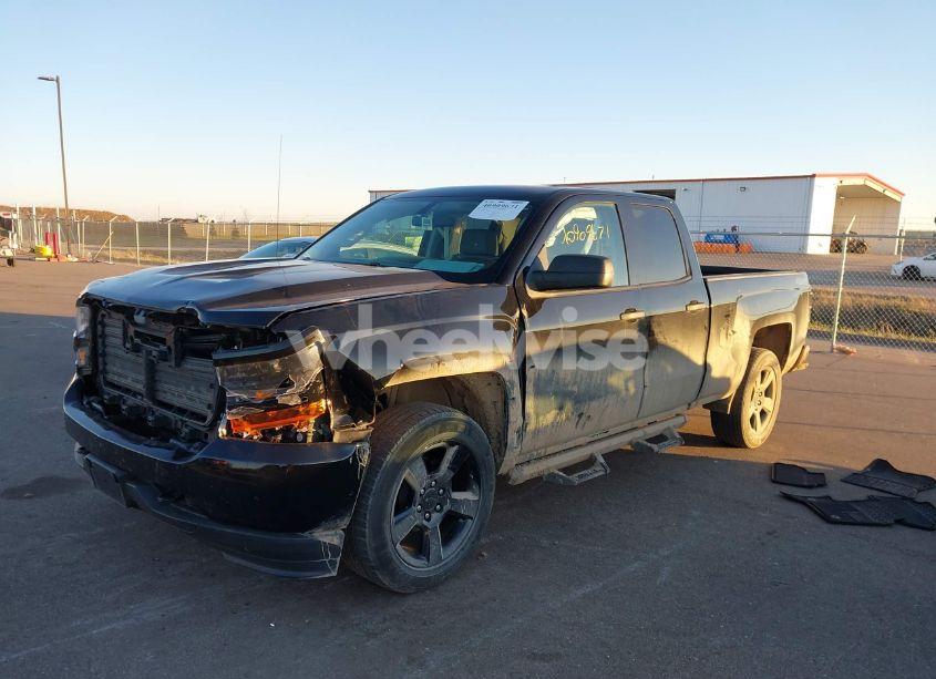 Photo 2 of 2018 Chevrolet Silverado 1500 LS/WT (VIN 1GCVKNEC5JZ253876)