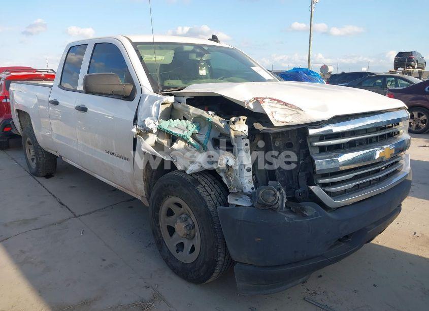 2017 Chevrolet Silverado 1500 WT (VIN 1GCVKNEC6HZ335156) main photo