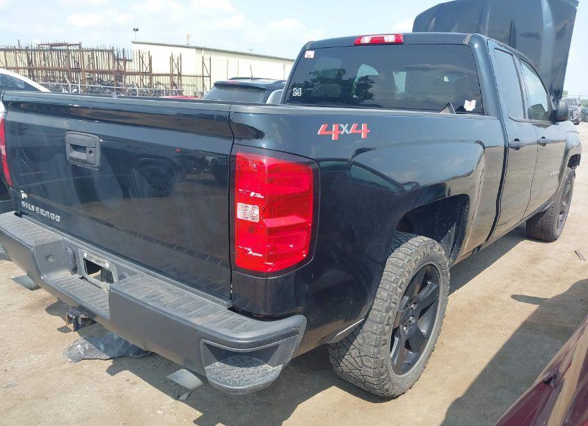 Photo 4 of 2018 Chevrolet Silverado 1500 WT (VIN 1GCVKNEC6JZ380426)