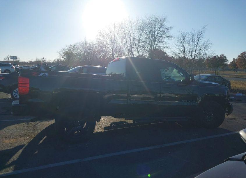 Photo 13 of 2018 Chevrolet Silverado 1500 WT (VIN 1GCVKNEC7JZ359035)