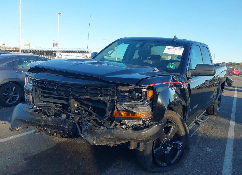 Photo 6 of 2018 Chevrolet Silverado 1500 WT (VIN 1GCVKNEC7JZ359035)