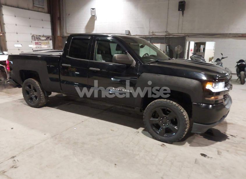 2016 Chevrolet Silverado 1500 WT (VIN 1GCVKNEC9GZ293919) main photo