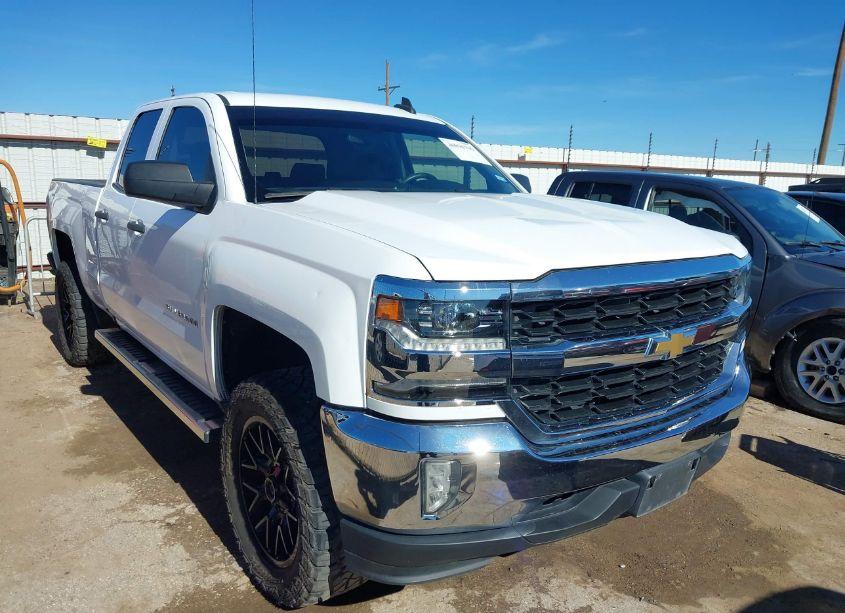 2018 Chevrolet Silverado 1500 LS (VIN 1GCVKNECXJZ102189) main photo