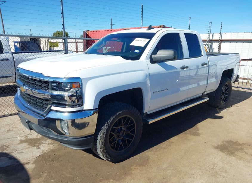 Photo 2 of 2018 Chevrolet Silverado 1500 LS (VIN 1GCVKNECXJZ102189)