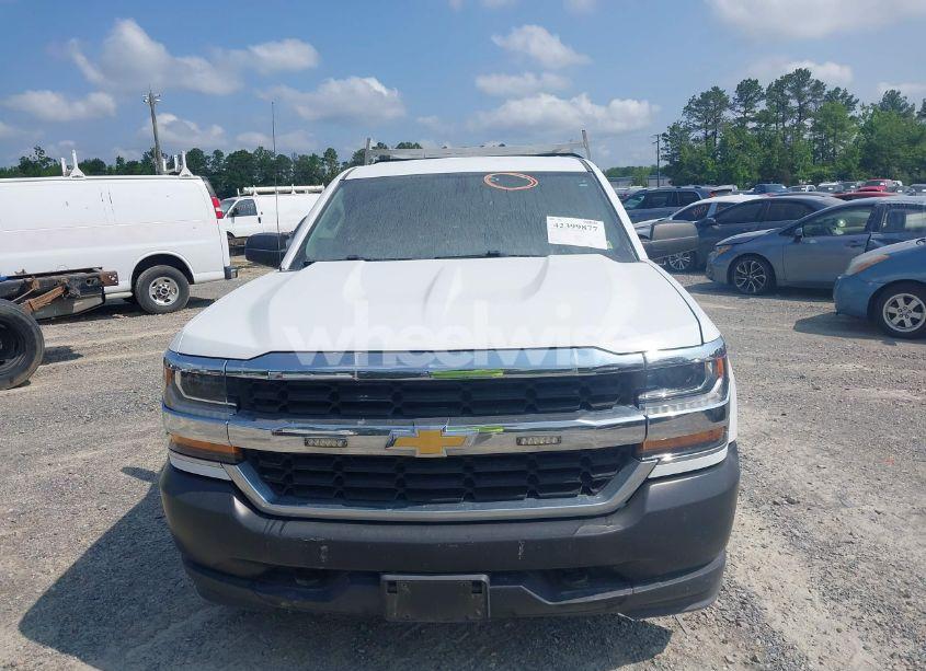 Photo 12 of 2018 Chevrolet Silverado 1500 WT (VIN 1GCVKNEH2JZ309980)