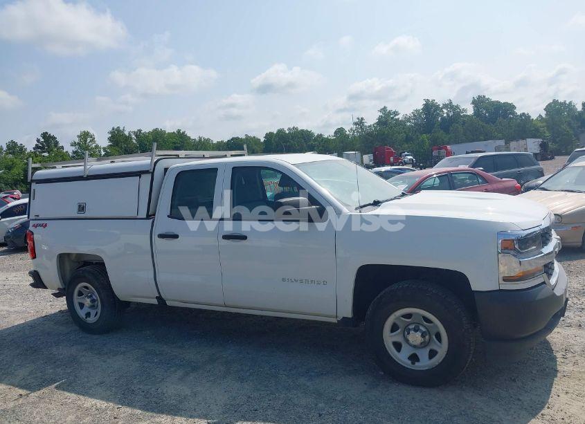 Photo 13 of 2018 Chevrolet Silverado 1500 WT (VIN 1GCVKNEH2JZ309980)