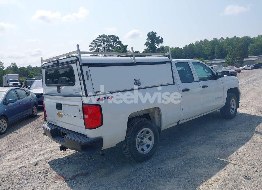 Photo 4 of 2018 Chevrolet Silverado 1500 WT (VIN 1GCVKNEH2JZ309980)