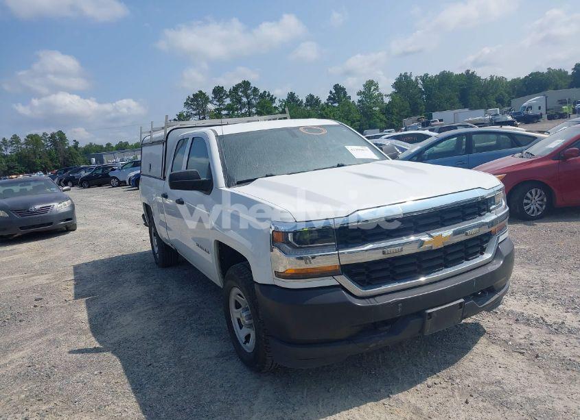 Photo 6 of 2018 Chevrolet Silverado 1500 WT (VIN 1GCVKNEH2JZ309980)