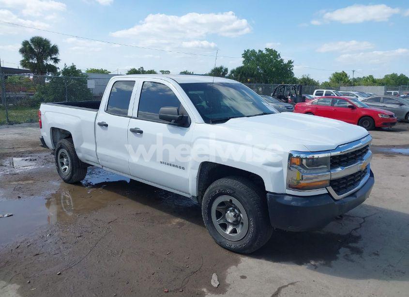 2017 Chevrolet Silverado 1500 WT (VIN 1GCVKNEH3HZ148341) main photo
