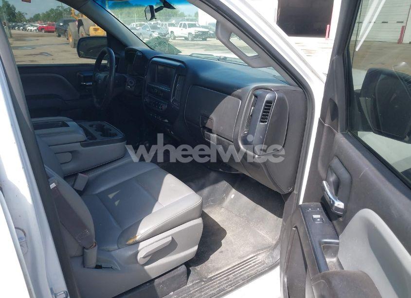 Photo 5 of 2017 Chevrolet Silverado 1500 WT (VIN 1GCVKNEH3HZ148341)