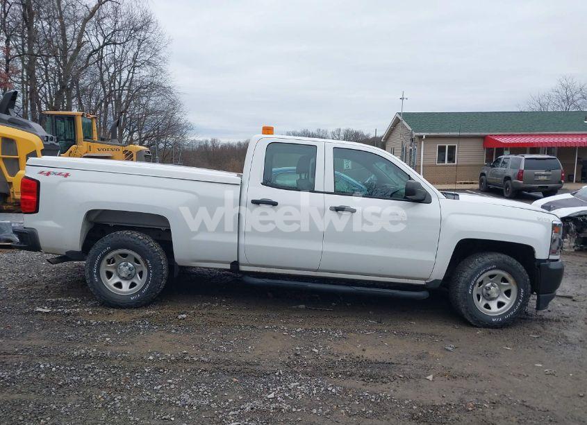 Photo 13 of 2017 Chevrolet Silverado 1500 WT (VIN 1GCVKNEH5HZ104664)