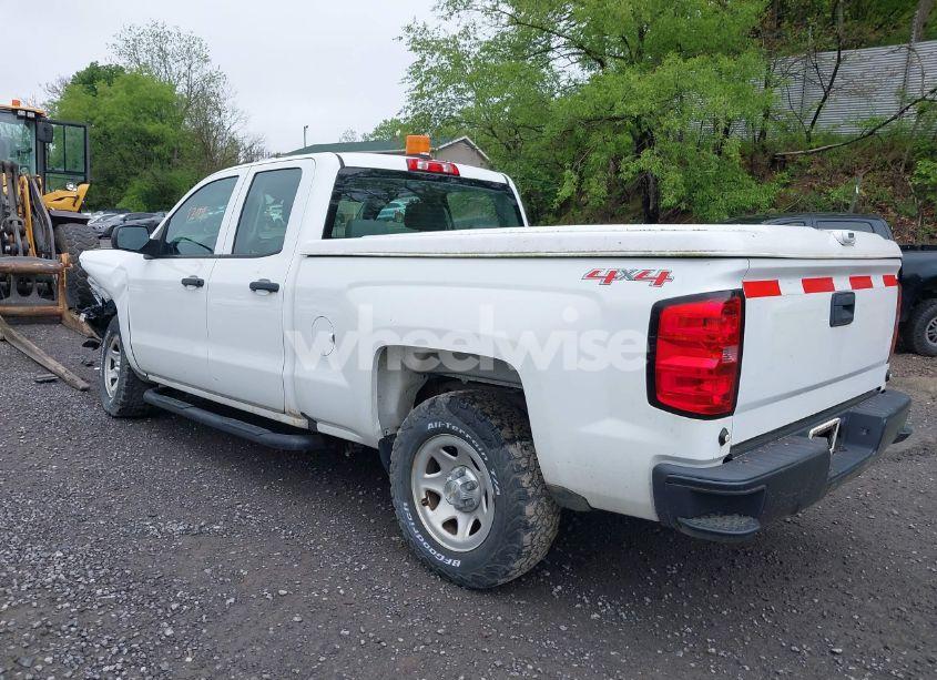 Photo 3 of 2017 Chevrolet Silverado 1500 WT (VIN 1GCVKNEH5HZ104664)