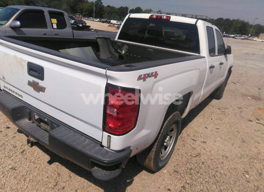 Photo 4 of 2017 Chevrolet Silverado 1500 WT (VIN 1GCVKNEH5HZ255472)