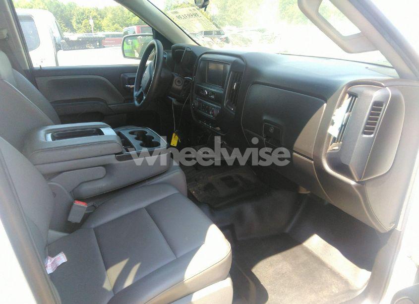 Photo 5 of 2017 Chevrolet Silverado 1500 WT (VIN 1GCVKNEH5HZ255472)