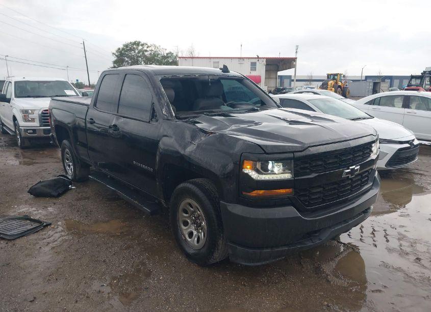 2018 Chevrolet Silverado 1500 WT (VIN 1GCVKNEH7JZ314950) main photo