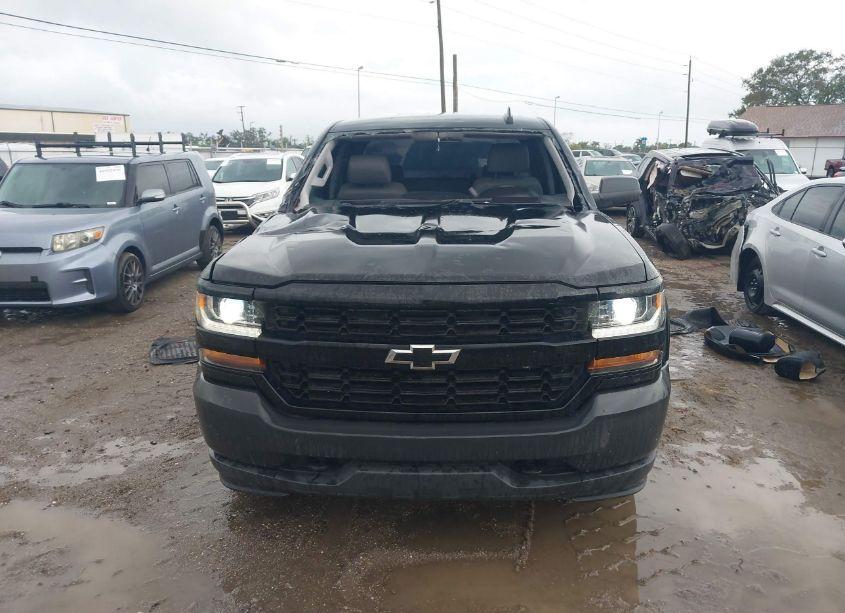 Photo 12 of 2018 Chevrolet Silverado 1500 WT (VIN 1GCVKNEH7JZ314950)