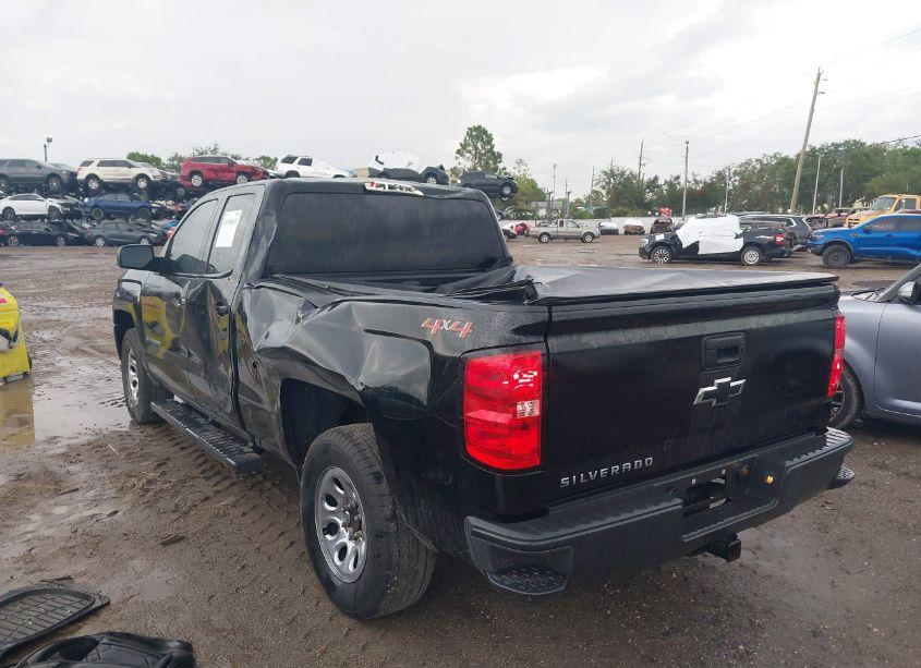 Photo 3 of 2018 Chevrolet Silverado 1500 WT (VIN 1GCVKNEH7JZ314950)