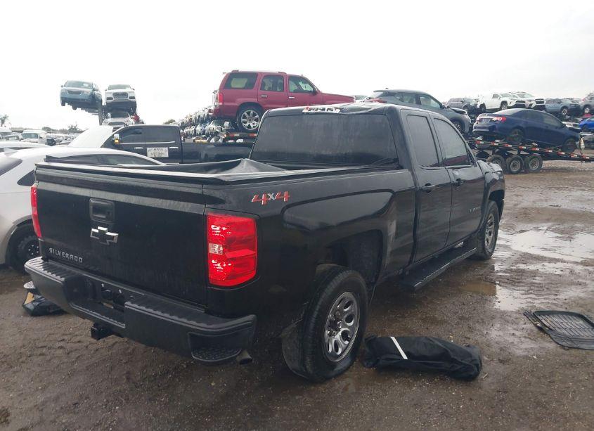 Photo 4 of 2018 Chevrolet Silverado 1500 WT (VIN 1GCVKNEH7JZ314950)