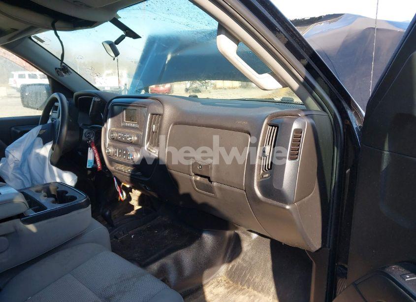 Photo 5 of 2017 Chevrolet Silverado 1500 WT (VIN 1GCVKNEH9HZ117529)