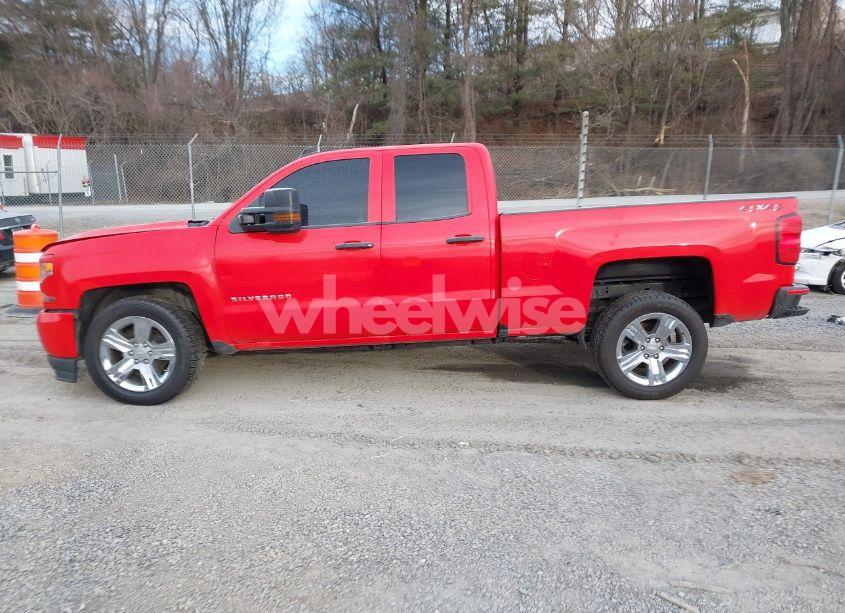 Photo 14 of 2018 Chevrolet Silverado 1500 CUSTOM (VIN 1GCVKPEC0JZ142938)