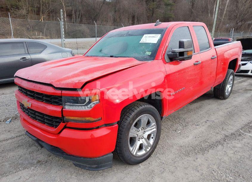 Photo 2 of 2018 Chevrolet Silverado 1500 CUSTOM (VIN 1GCVKPEC0JZ142938)
