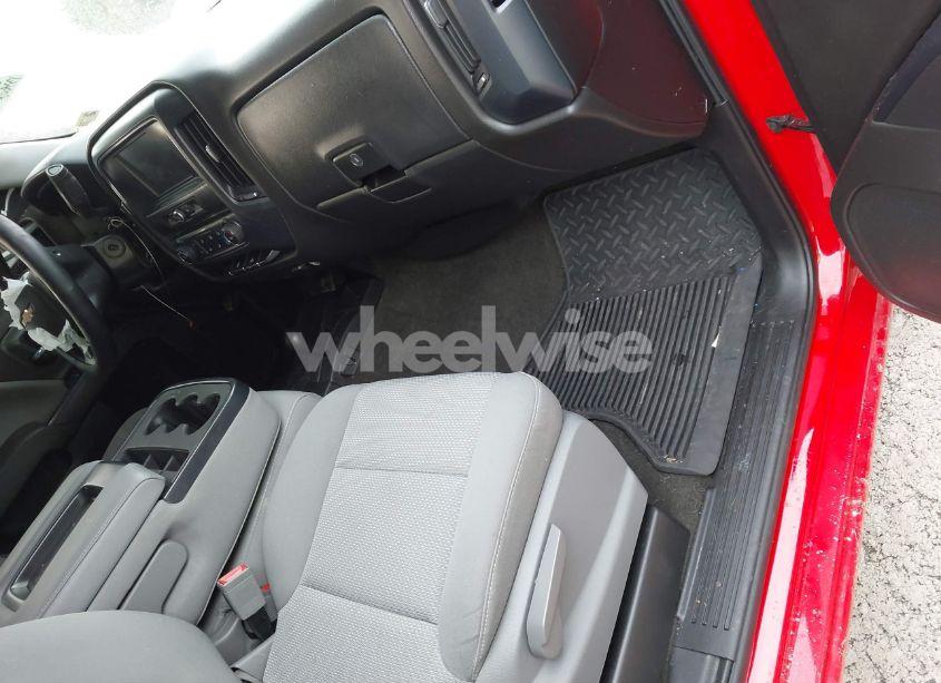 Photo 5 of 2018 Chevrolet Silverado 1500 CUSTOM (VIN 1GCVKPEC0JZ142938)