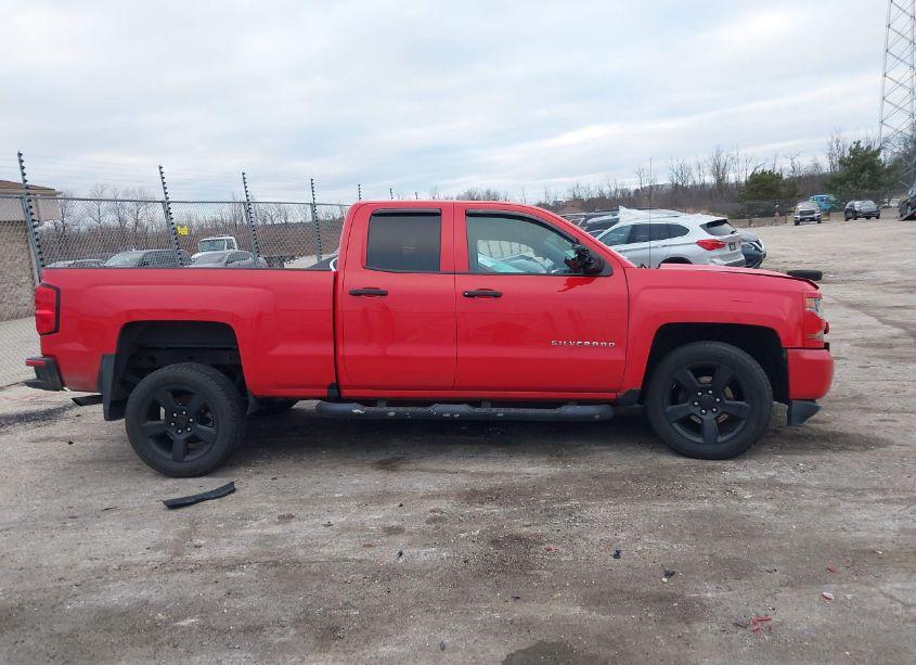 Photo 14 of 2018 Chevrolet Silverado 1500 CUSTOM (VIN 1GCVKPEC0JZ197034)