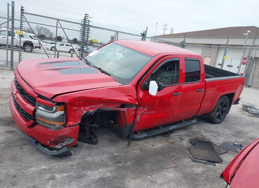 Photo 15 of 2018 Chevrolet Silverado 1500 CUSTOM (VIN 1GCVKPEC0JZ197034)