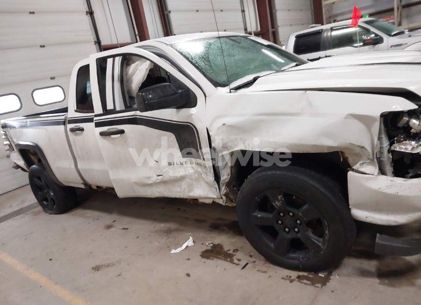 Photo 13 of 2016 Chevrolet Silverado 1500 CUSTOM (VIN 1GCVKPEC1GZ362808)